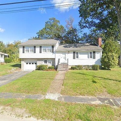 18 Manning Rd, Dedham, MA 02026