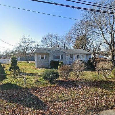 18 Winter Ave, Wyandanch, NY 11798