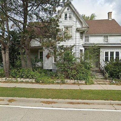 1836 W Mequon Rd, Mequon, WI 53092