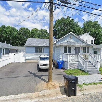 19 Sycamore Ave, North Middletown, NJ 07748