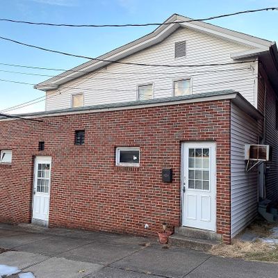 239 S Hanover St, Nanticoke, PA 18634