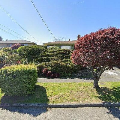 2425 25 Th Ave W, Seattle, WA 98106