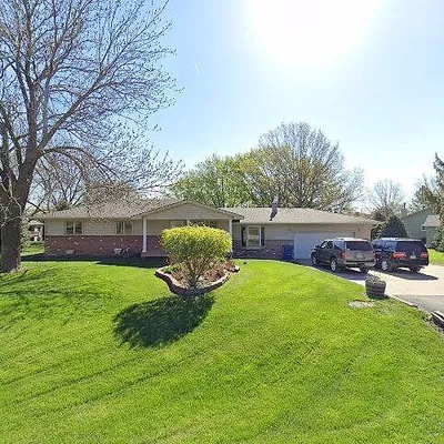 2612 Oxbow Rd, Fremont, NE 68025