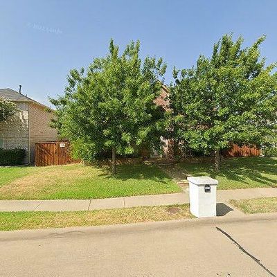 2260 Bresee Dr, Carrollton, TX 75010