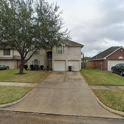 22734 W Waterlake Dr, Richmond, TX 77406