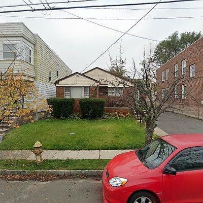 31 Cedar Hill Ave, Belleville, NJ 07109