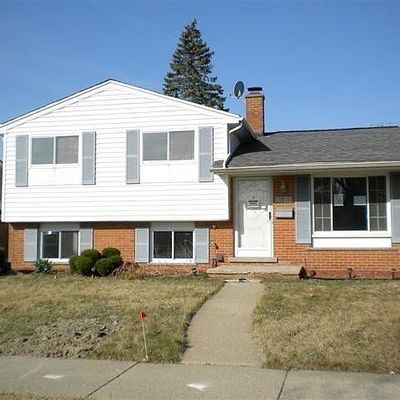 31505 Saint Margaret St, Saint Clair Shores, MI 48082