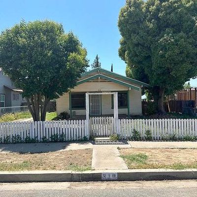 318 N D St, Exeter, CA 93221