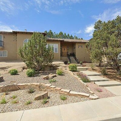 325 Canyonview Cir, Farmington, NM 87401