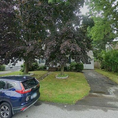 33 Round Hill Rd, Groton, CT 06340