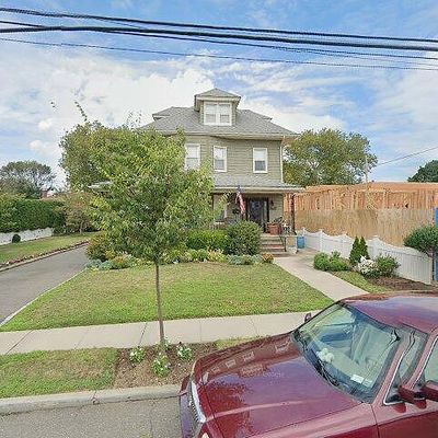 330 Pacific Ave, Cedarhurst, NY 11516