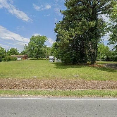 334 W South St, Rose Hill, NC 28458