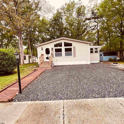 34 Hickory Ln, Hamilton Township, NJ 08330