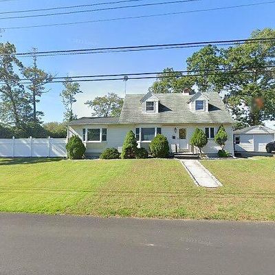 28 W 23 Rd St, Deer Park, NY 11729