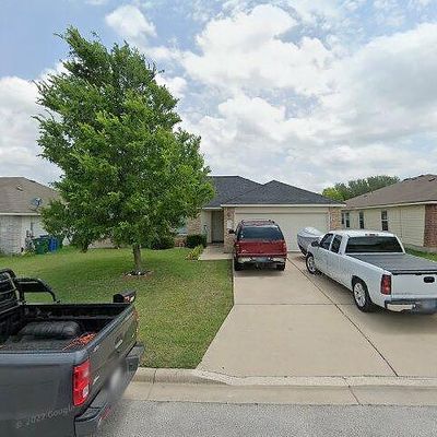 2900 Don Hill Ln, Taylor, TX 76574