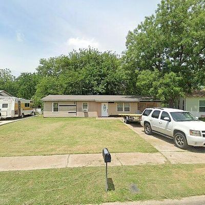 39 Lynn Ct, Hurst, TX 76053