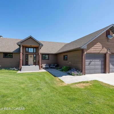 39 Trail Ridge Rd, Alpine, WY 83128