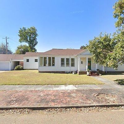 39 Yazoo Ave, Clarksdale, MS 38614