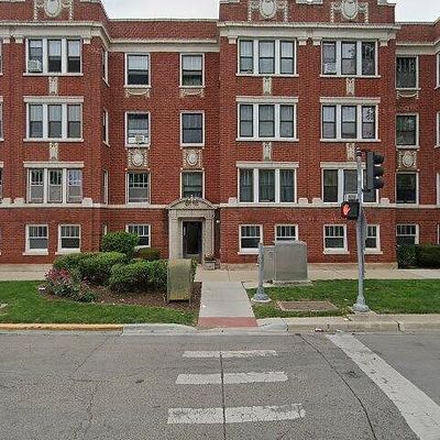 404 S Lombard Ave #2 S, Oak Park, IL 60302