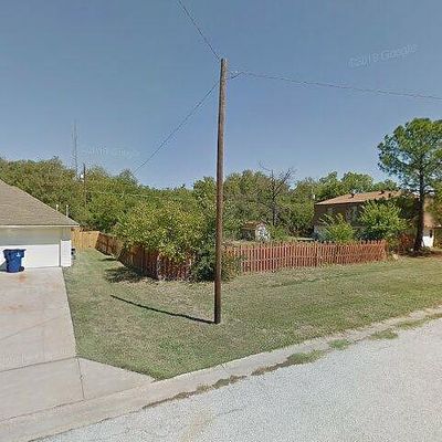 412 Meadow Ln, Aubrey, TX 76227