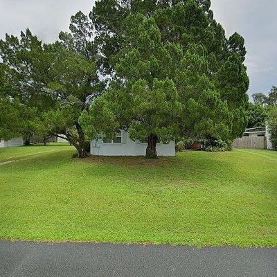 422 Wisteria Ave, Umatilla, FL 32784