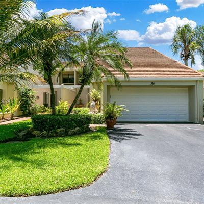 38 Balfour Rd W, Palm Beach Gardens, FL 33418