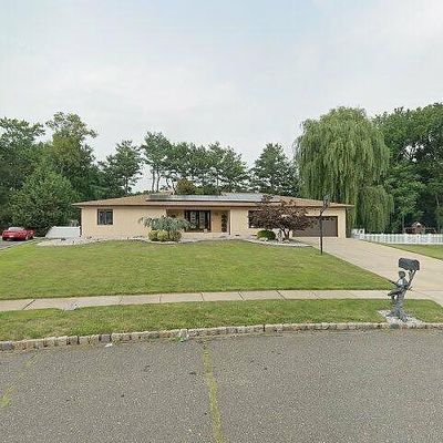 5 Margie Rd, East Brunswick, NJ 08816