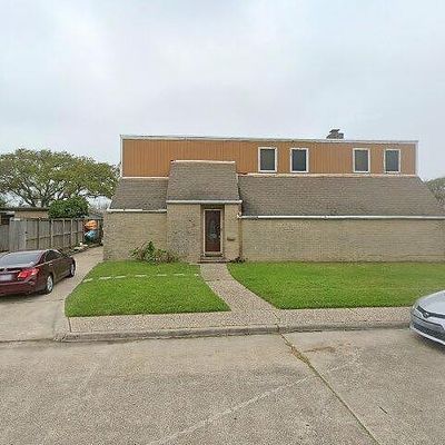 5 Park Ln, Galveston, TX 77551