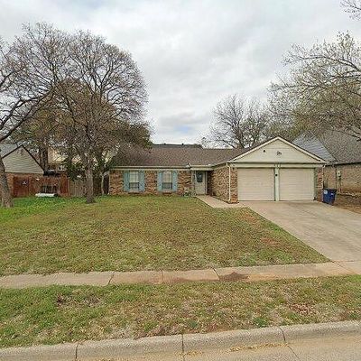 511 Harrington Ln, Euless, TX 76039