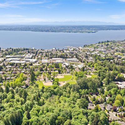 517 Slater St S, Kirkland, WA 98033