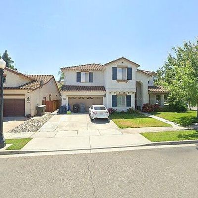 526 Triple Crown Ct, Oakdale, CA 95361