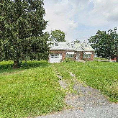 4743 West St, Whitehall, PA 18052