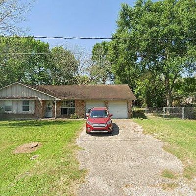 4748 2 Nd St, Bacliff, TX 77518