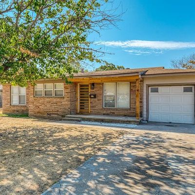 613 Crestview Dr, Granbury, TX 76048