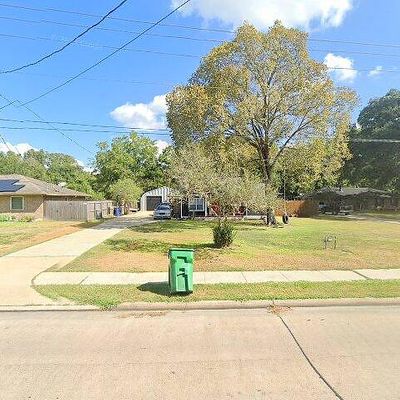 613 E Wilkins St, Angleton, TX 77515