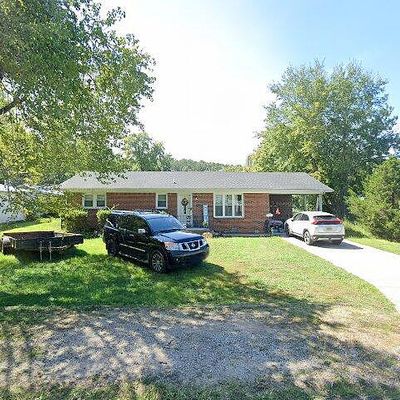 622 Walnut St, Waynesboro, TN 38485