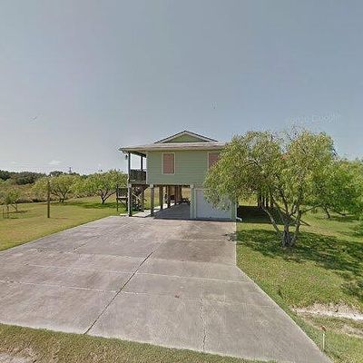 64 Castle Oak Ln, Rockport, TX 78382