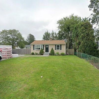 8 Progress Ave, Johnston, RI 02919