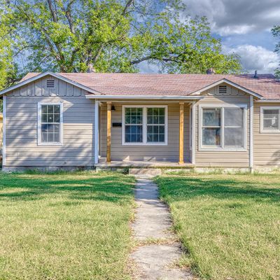 829 Maple St, Uvalde, TX 78801