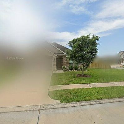 733 Rim Water Dr, Alvin, TX 77511