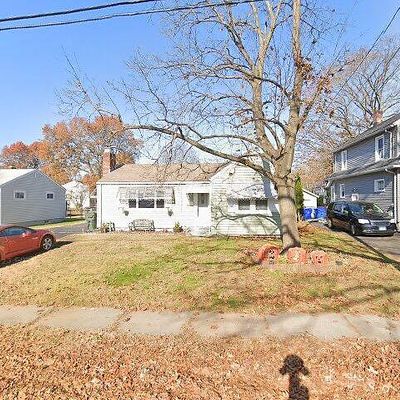 74 Pratt St, East Hartford, CT 06118