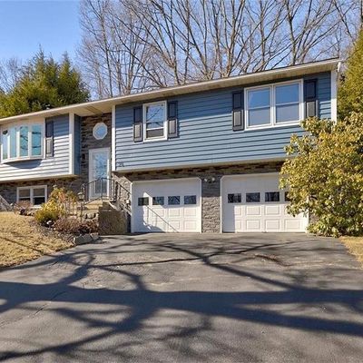 74 Woodhaven St, Waterbury, CT 06708