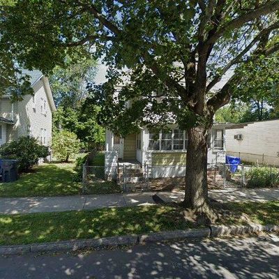 75 Kenyon St, Springfield, MA 01109