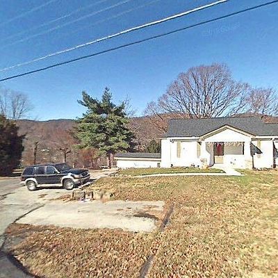 Twenty First St N, La Follette, TN 37766