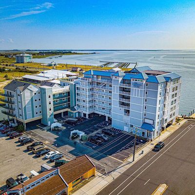 1 Dock St #203, Crisfield, MD 21817