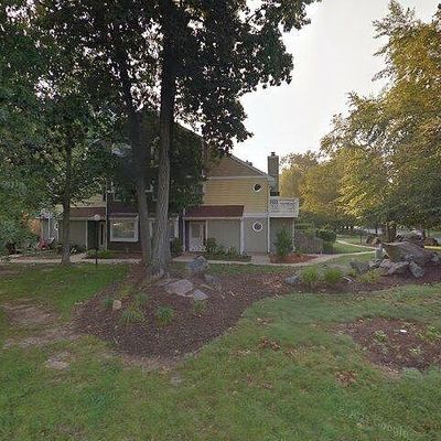 10 Deerberry Ln, Monmouth Junction, NJ 08852