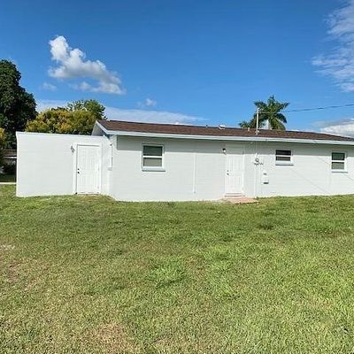 10 E Jasmine Rd, Lehigh Acres, FL 33936