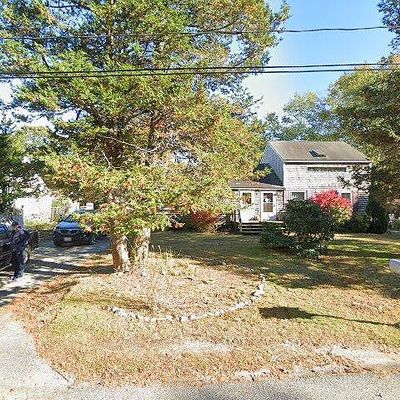 100 Dunns Pond Rd, Hyannis, MA 02601