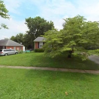 10005 Charleswood Rd, Louisville, KY 40229
