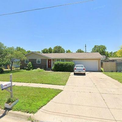 1003 E 23 Rd Ave, Hutchinson, KS 67502